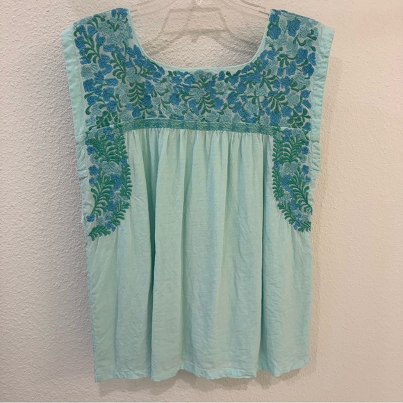 J. Marie blue floral embroidered top - Picture 2 of 6